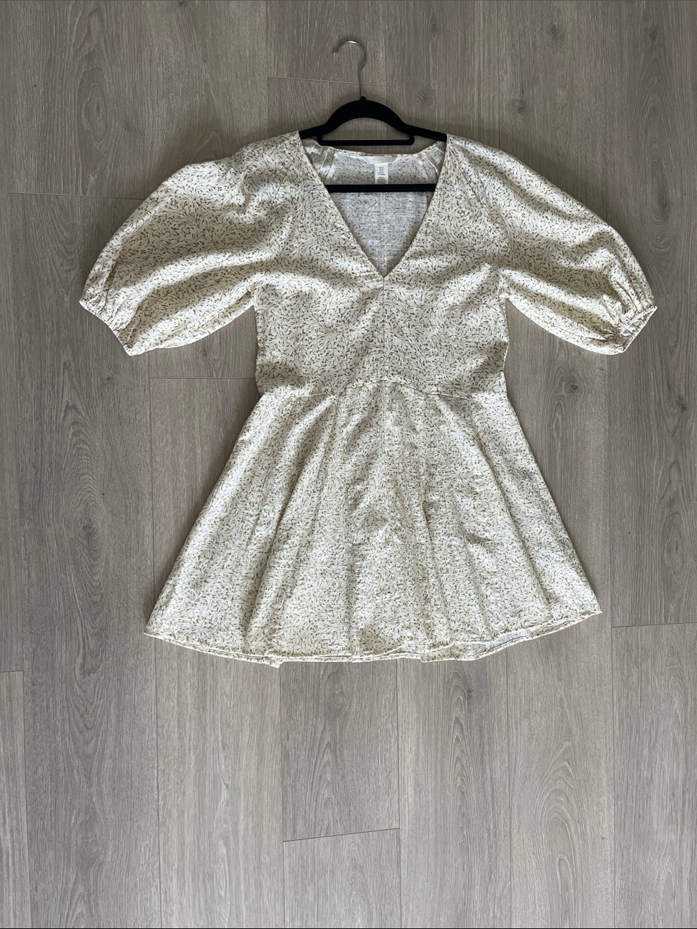 V-Neck XS linen dress Puff Sleeve Floral cream color green peplum print